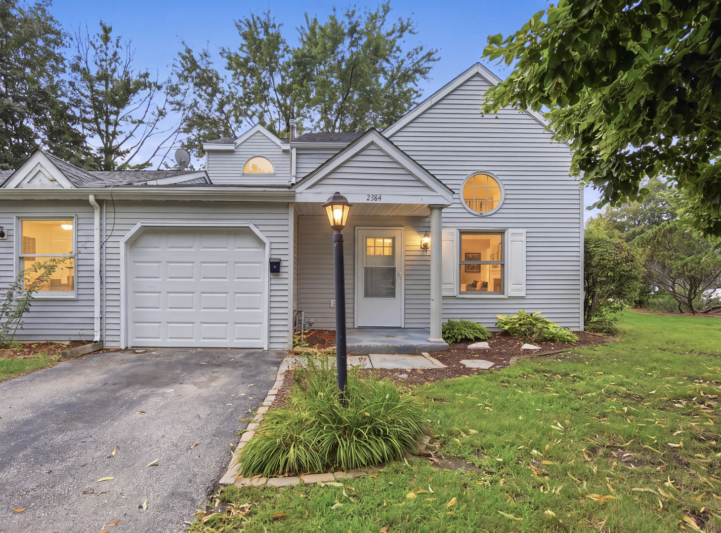 2384 Linden Drive, Woodstock IL 60098