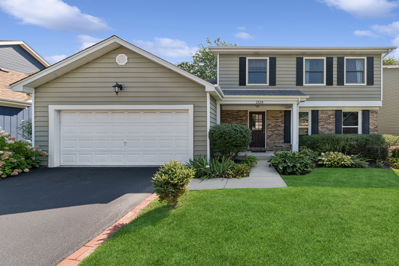 1528 Bonaventure Drive, Naperville IL 60563