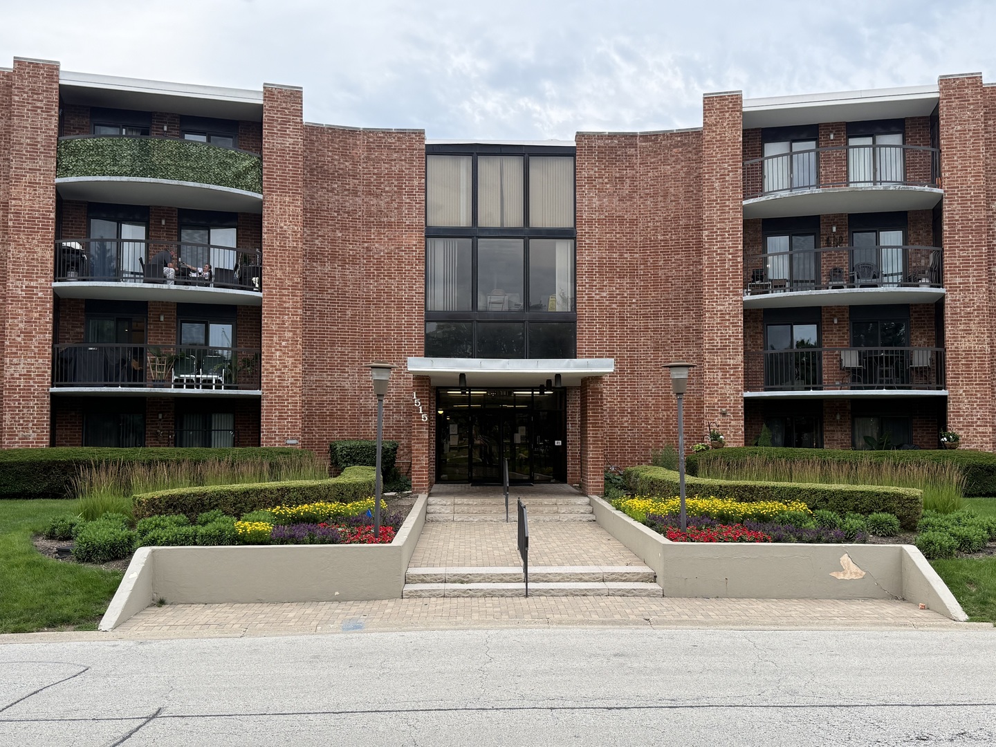1515 CENTRAL Road Unit 319C, Arlington Heights IL 60005