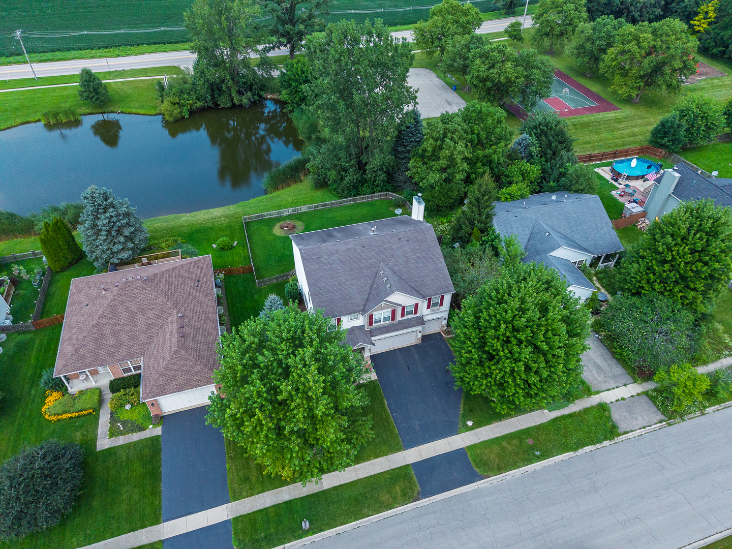 250 Sparrow Drive, Woodstock IL 60098