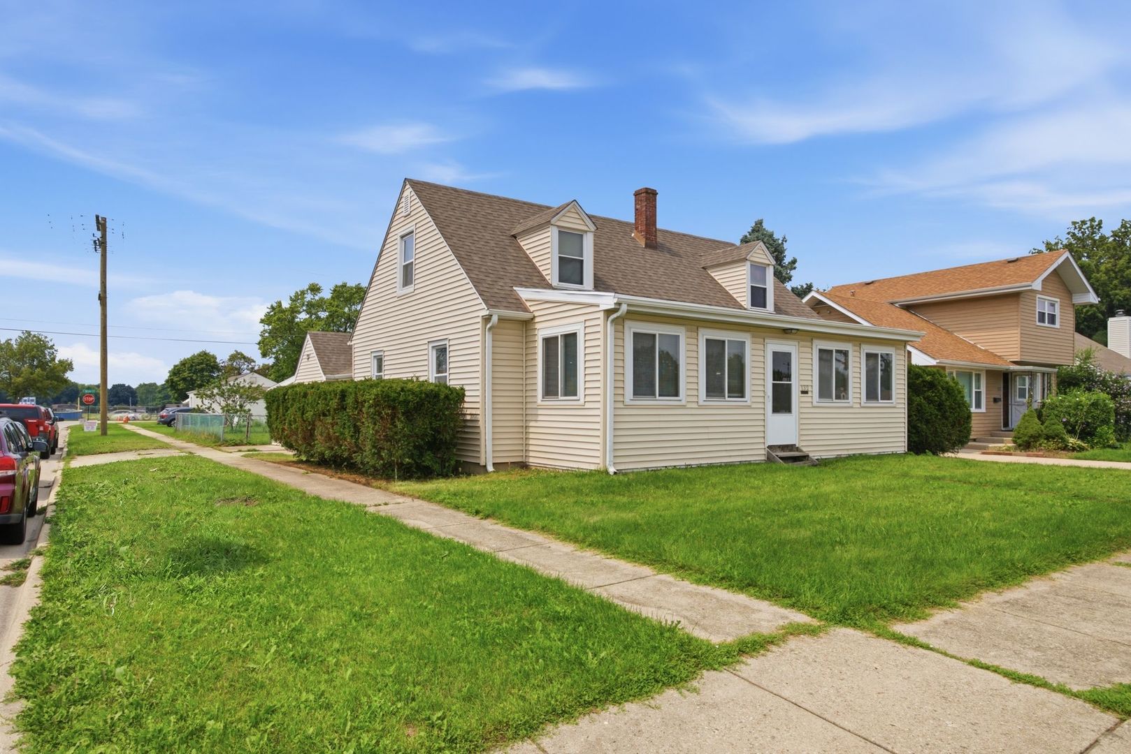 132 S Weston Avenue, Elgin IL 60123