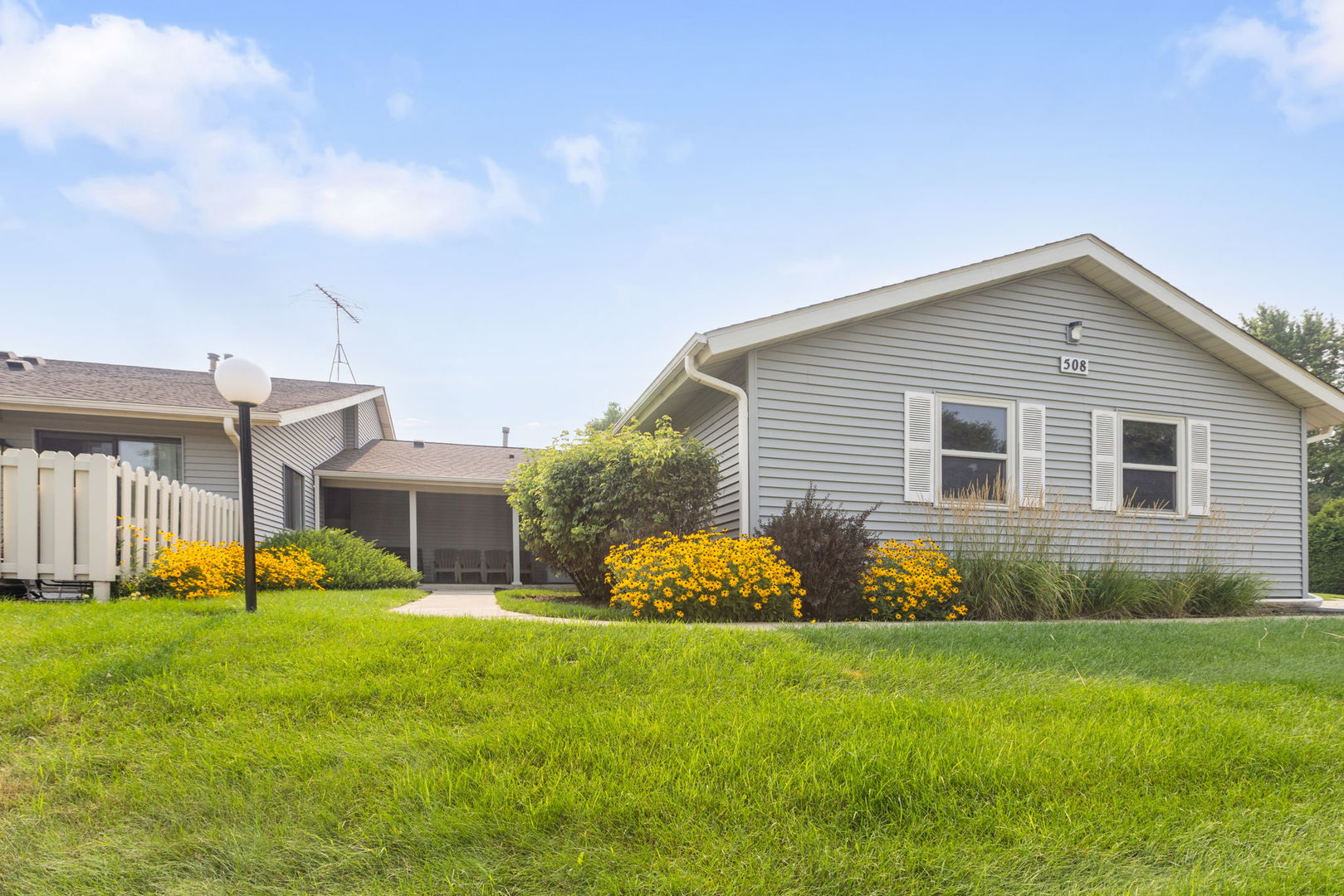 508 Waters Edge Drive Unit D, Mchenry IL 60050