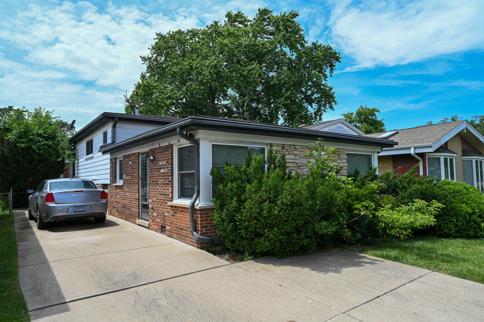 1322 S Arlington Heights Road, Arlington Heights IL 60005
