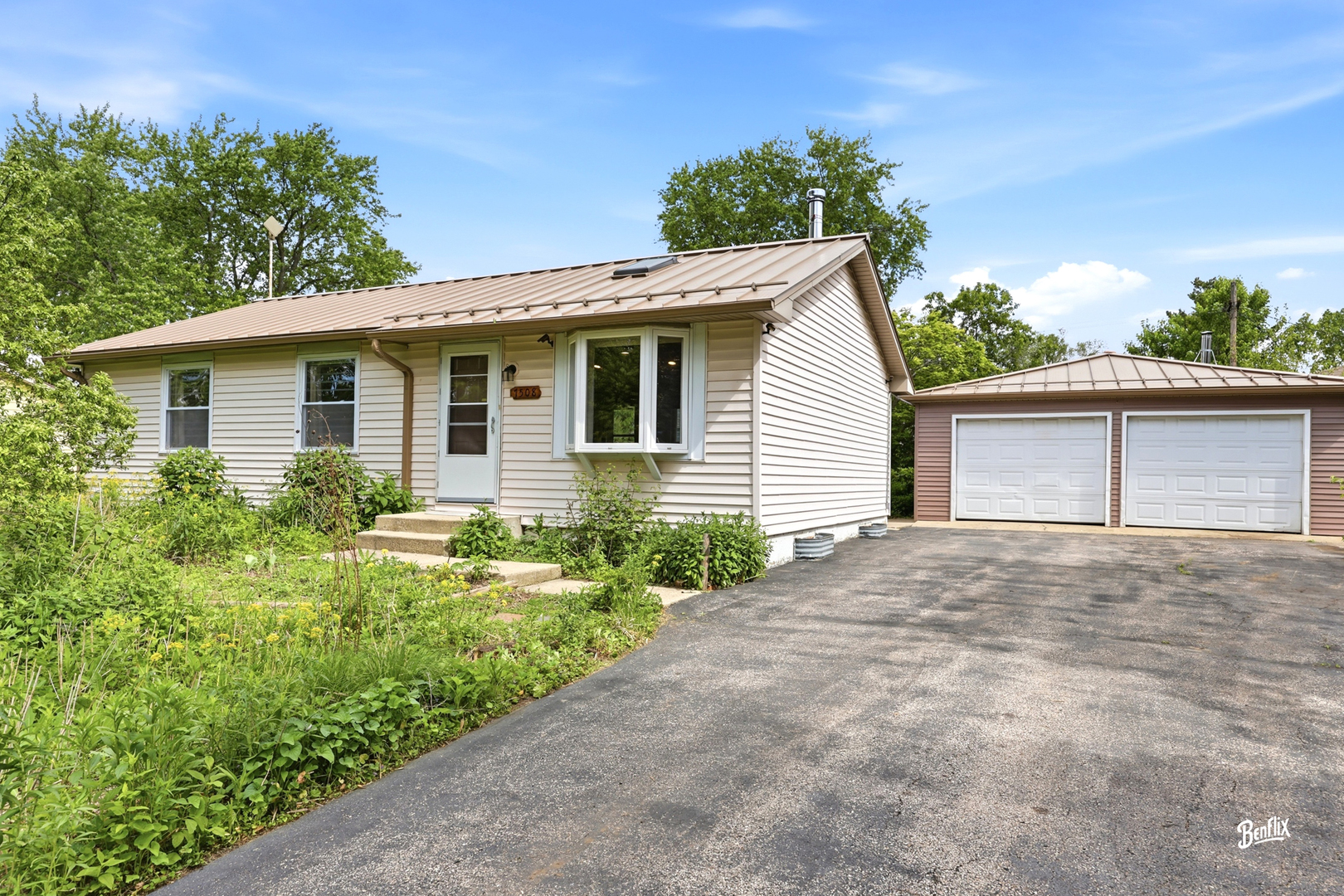 1508 Poplar Street, Mchenry IL 60051