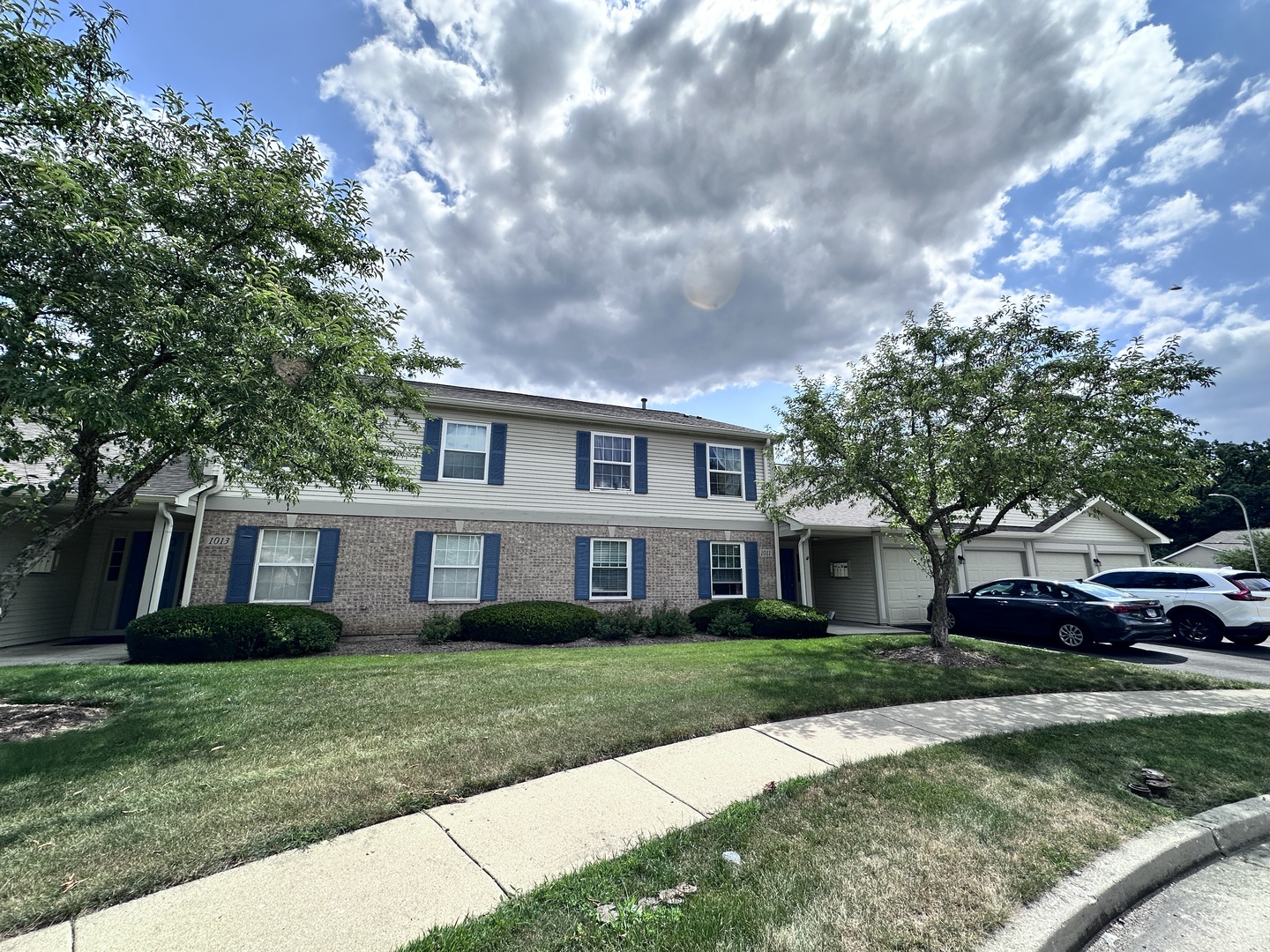 1011 Sommerset Court Unit A, Elgin IL 60120