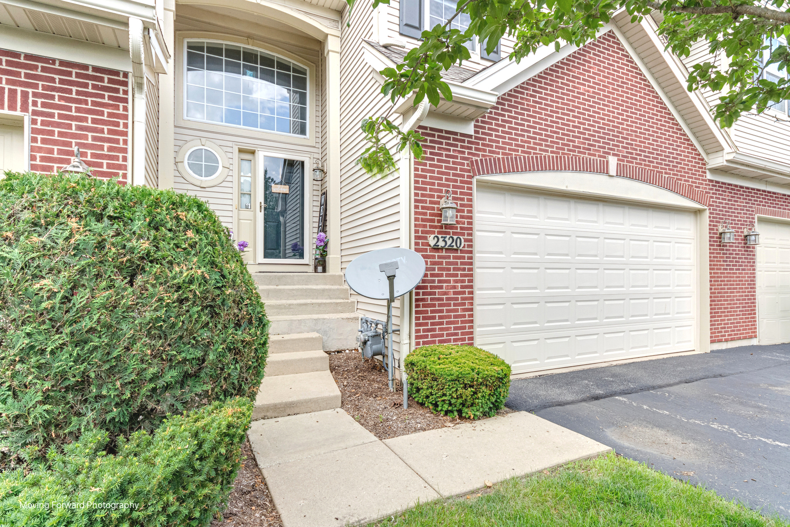 2320 Stonegate Road, Algonquin IL 60102