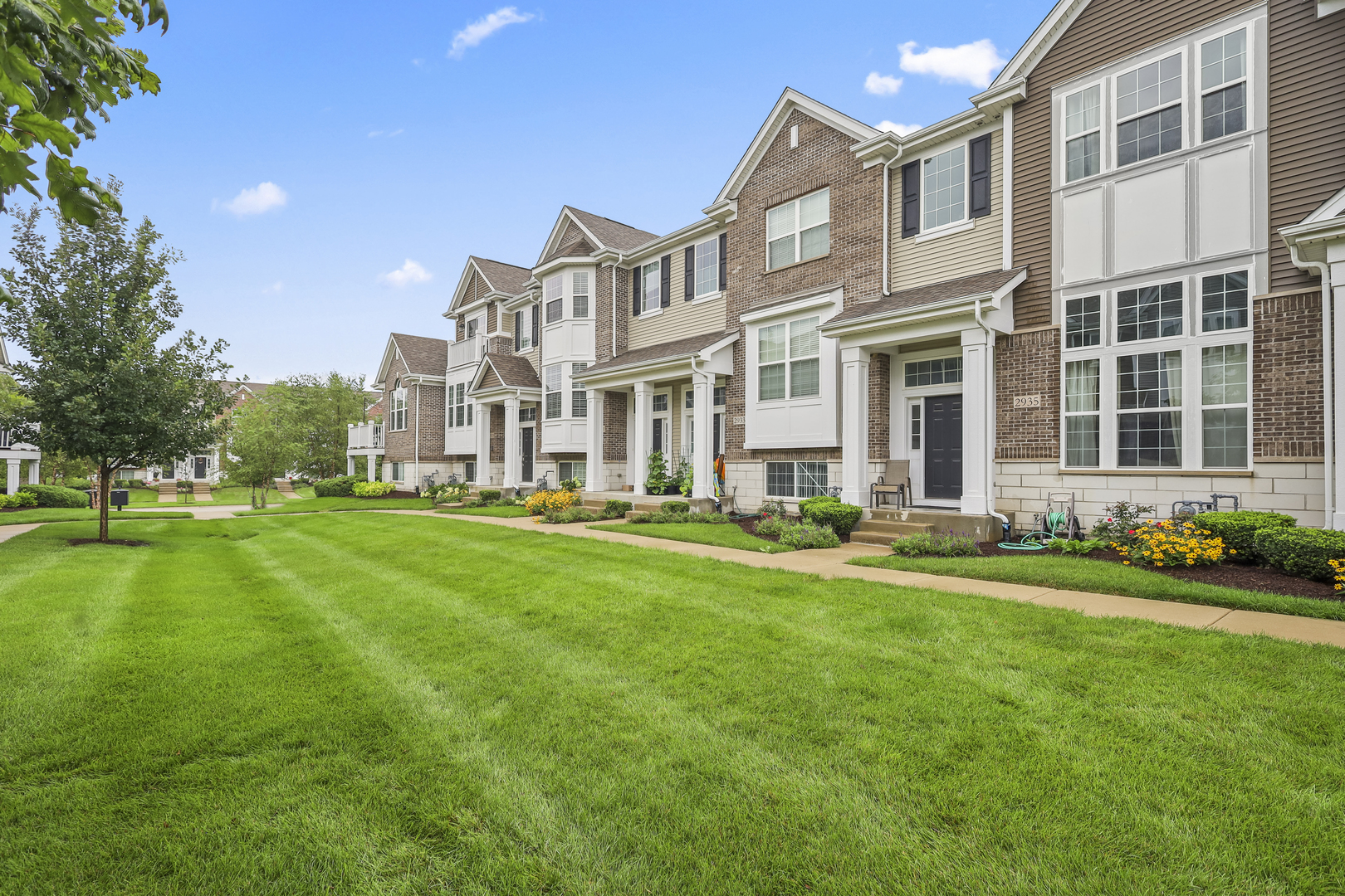 2935 Madison Drive, Naperville IL 60564