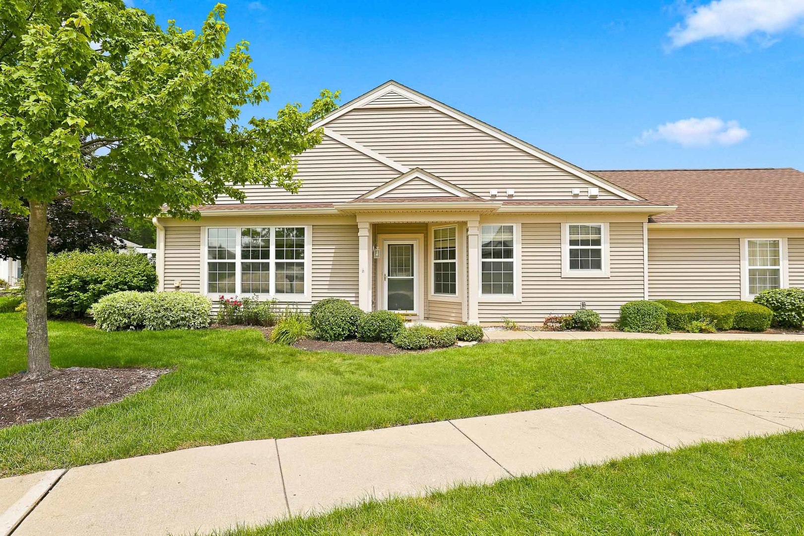 13674 Penefield Lane, Huntley IL 60142