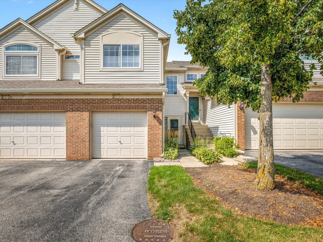 277 Nicole Drive Unit D, South Elgin IL 60177