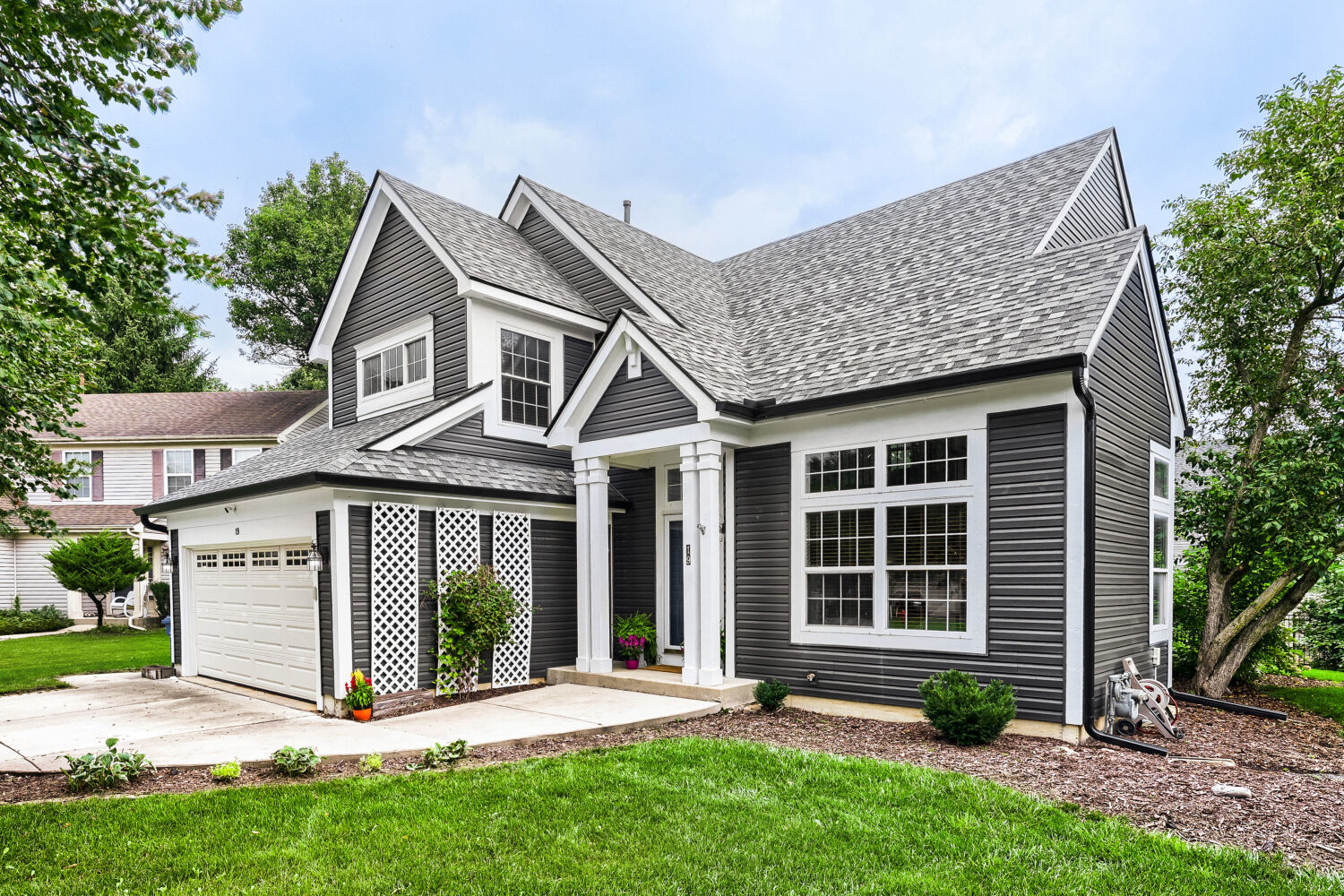 19 Longview Court, South Elgin IL 60177