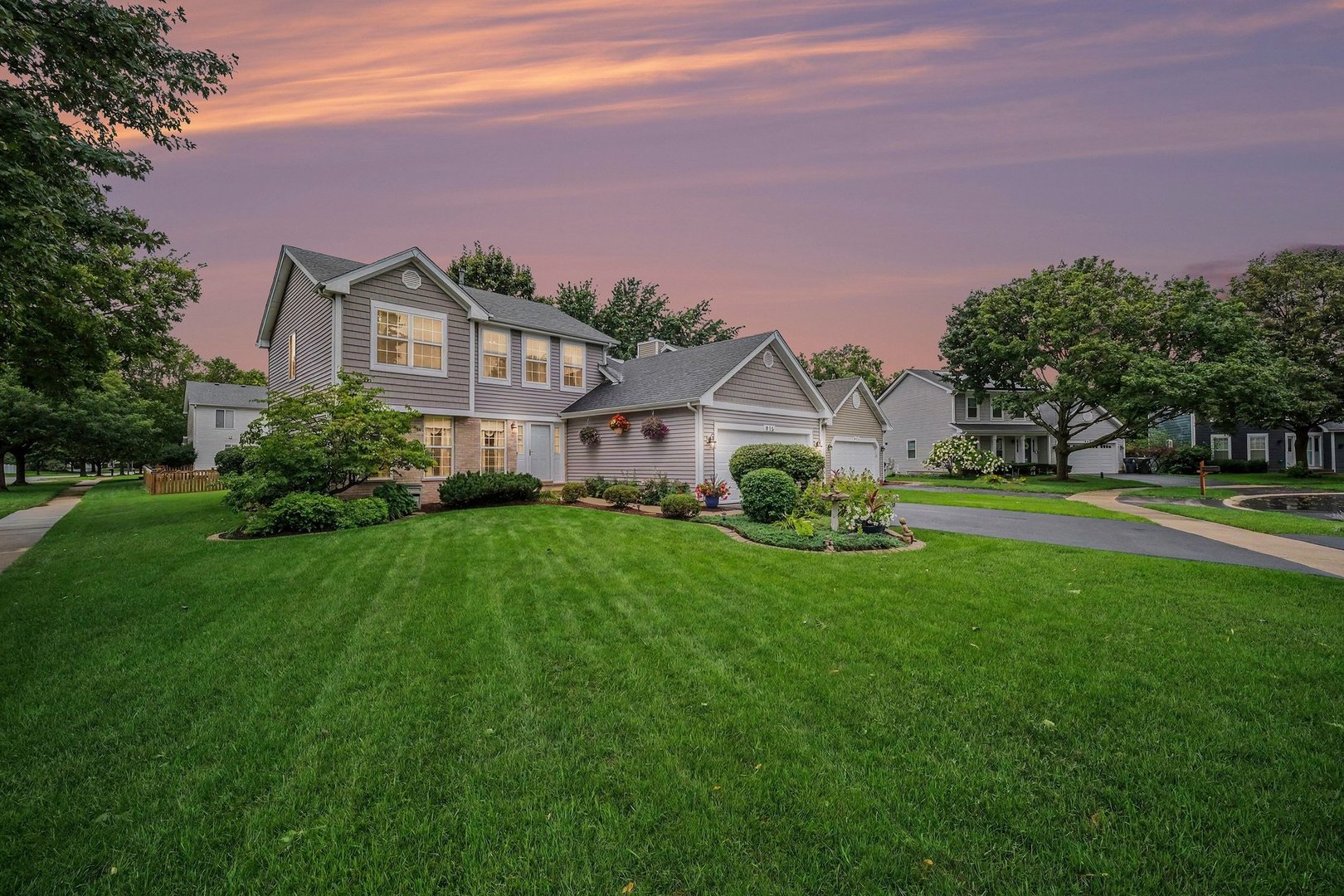 915 Joan Court, Naperville IL 60540