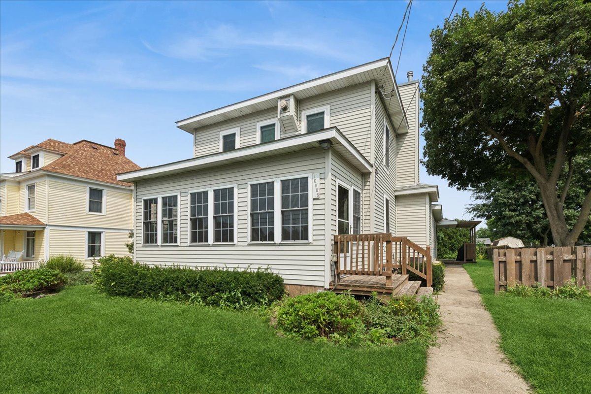 10808 N Woodstock Street, Huntley IL 60142