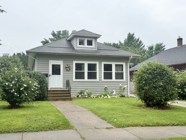 319 Oak Street, Elgin IL 60123