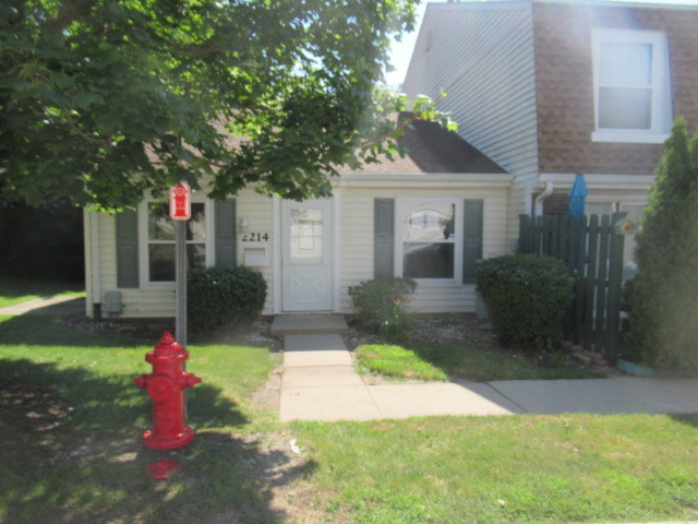 2214 Brittany Court Unit 2214, Schaumburg IL 60194