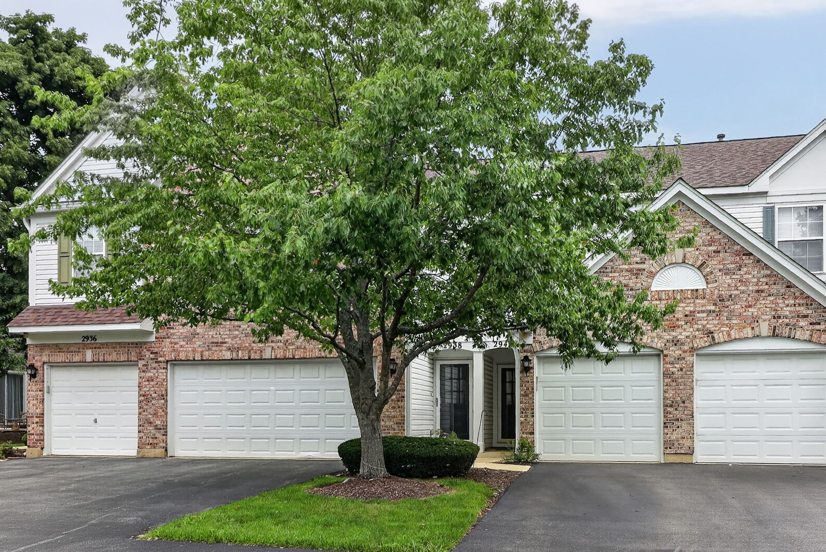 2940 Stonewater Drive, Naperville IL 60564