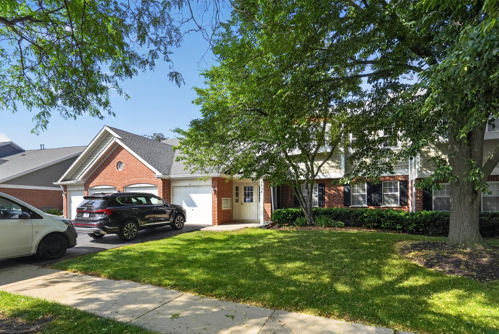 2434 Charleston Drive Unit 3, Schaumburg IL 60193
