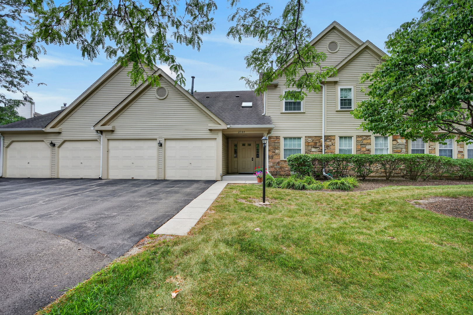 2789 Glasgow Court Unit Z2, Schaumburg IL 60194