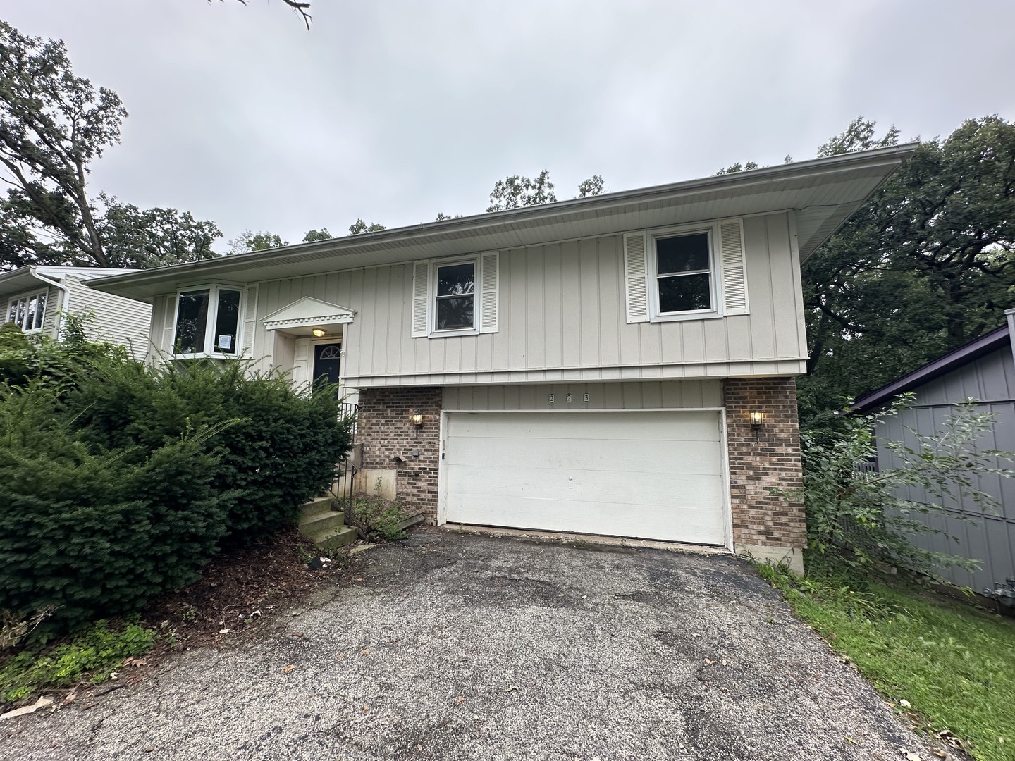 223 Indian Trail, Lake In The Hills IL 60156