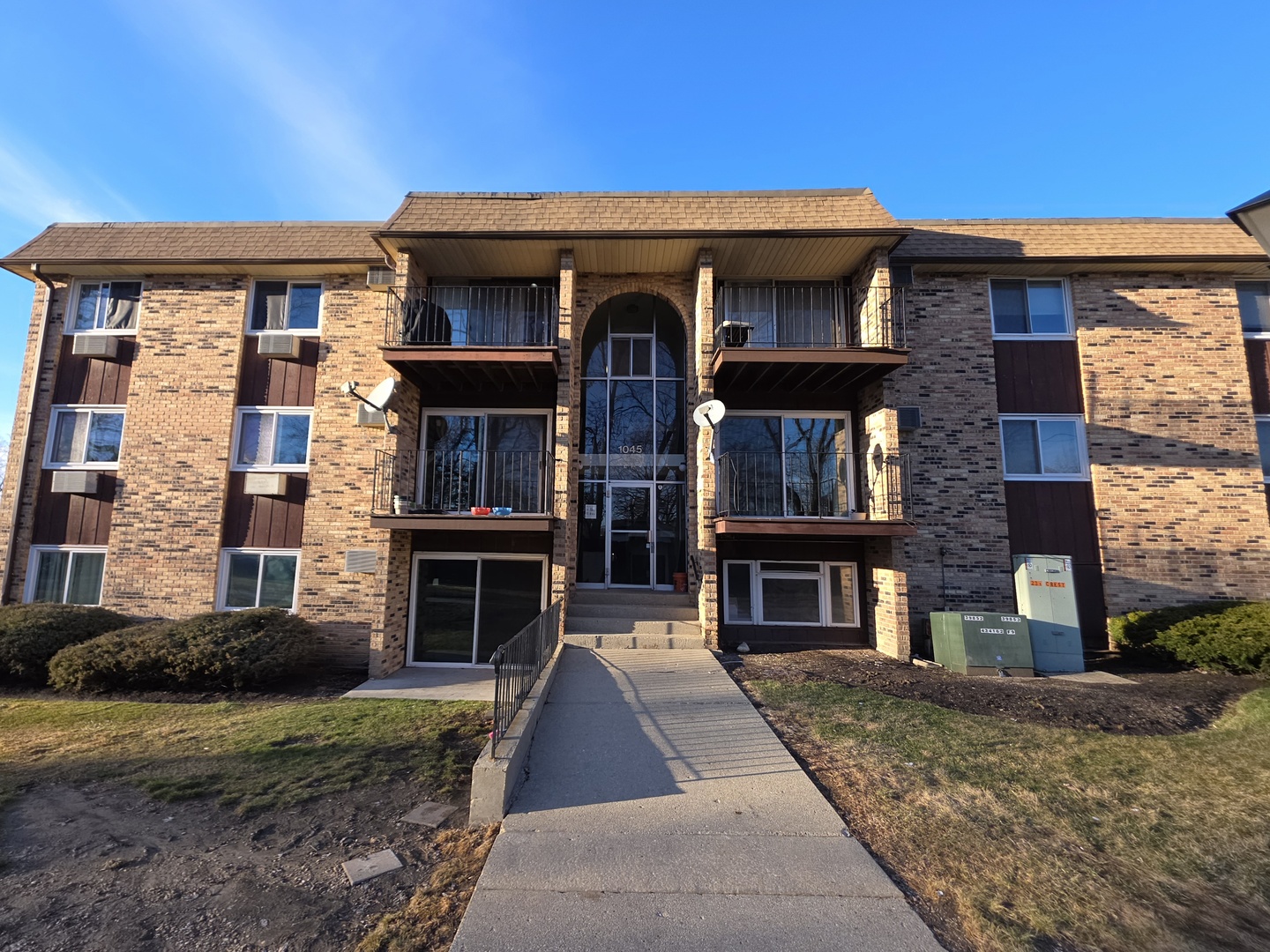 1045 Higgins Quarters Drive Unit 4-101, Hoffman Estates IL 60169