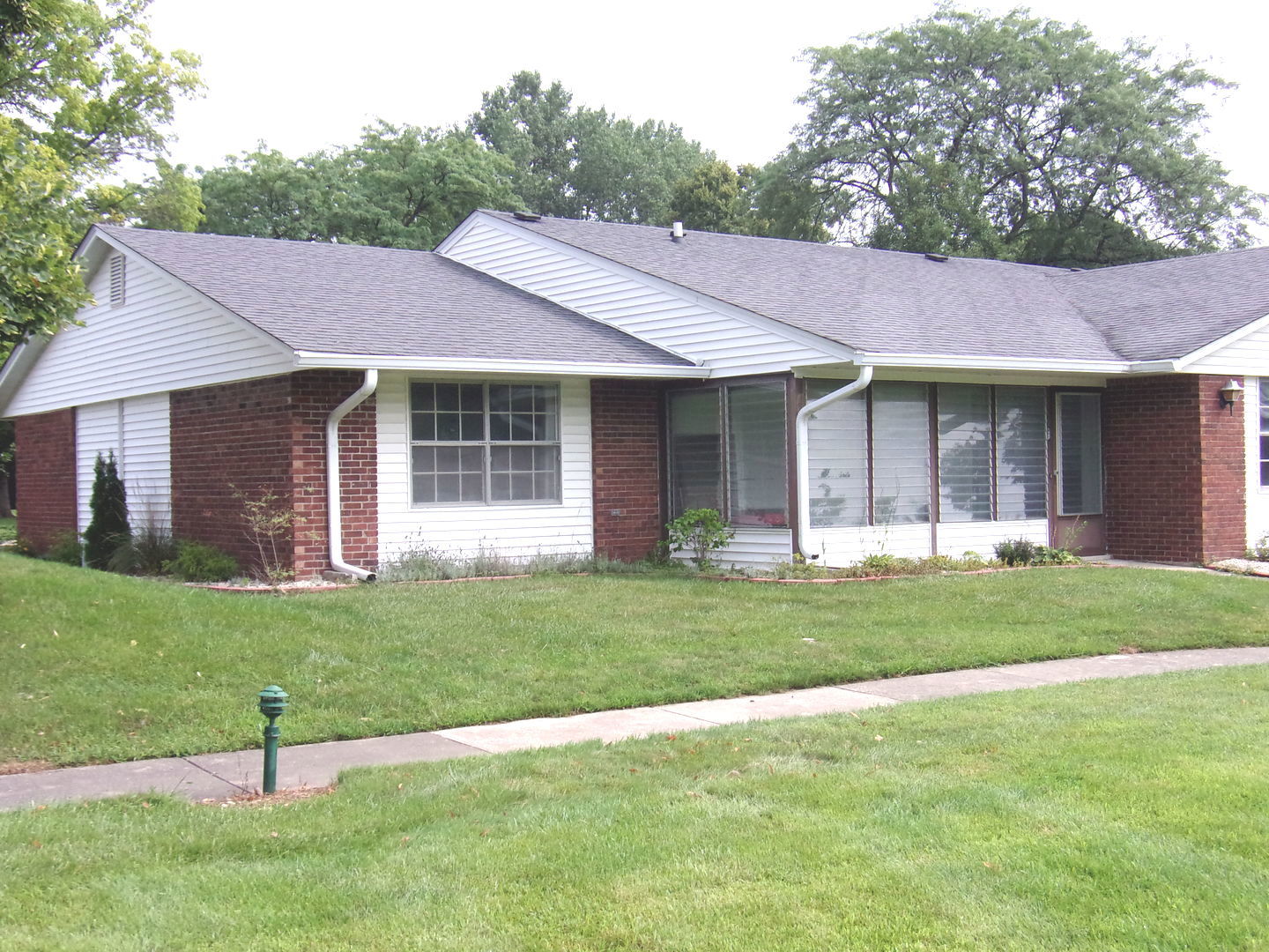 7405 Clarendon Court Unit 073, Fox Lake IL 60020