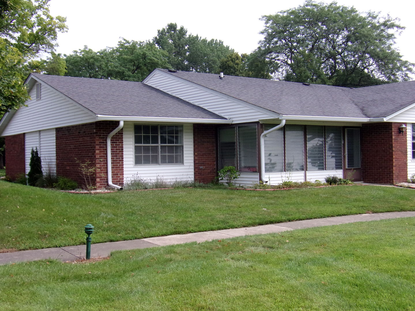 7405 Clarendon Court Unit 073, Fox Lake IL 60020