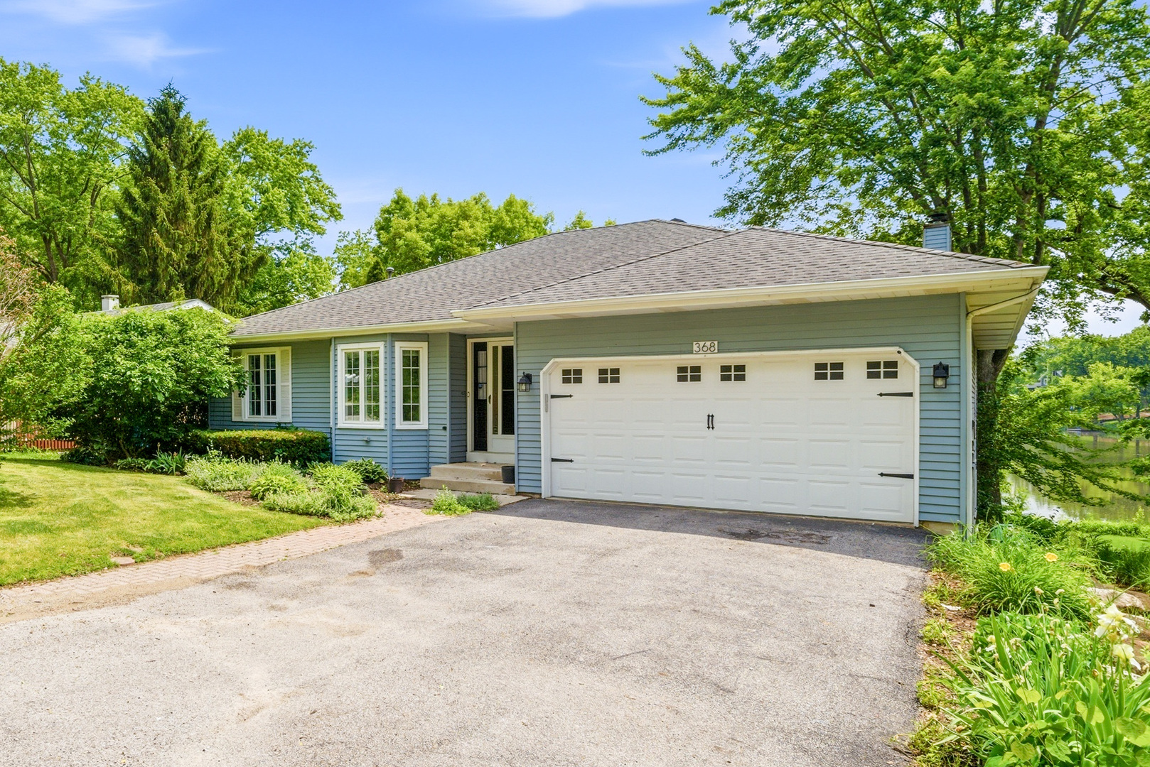 368 Hiawatha Drive, Lake In The Hills IL 60156