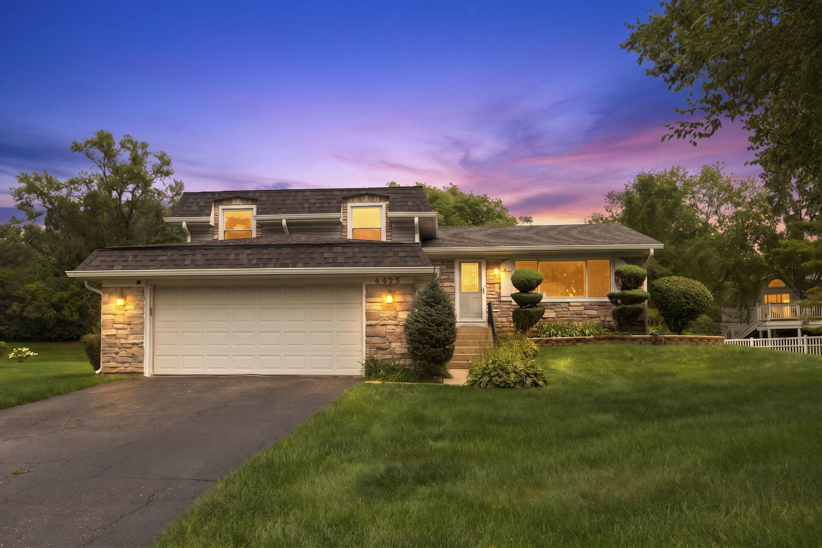 4425 Thornbark Court, Hoffman Estates IL 60192