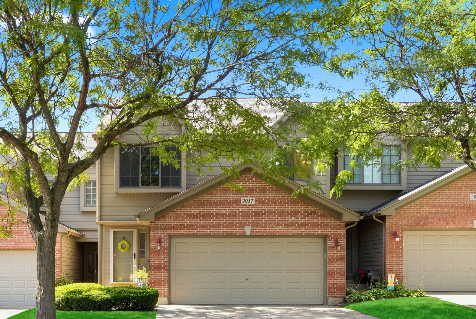 2017 Jeffrey Lane Unit 2017, Elgin IL 60123