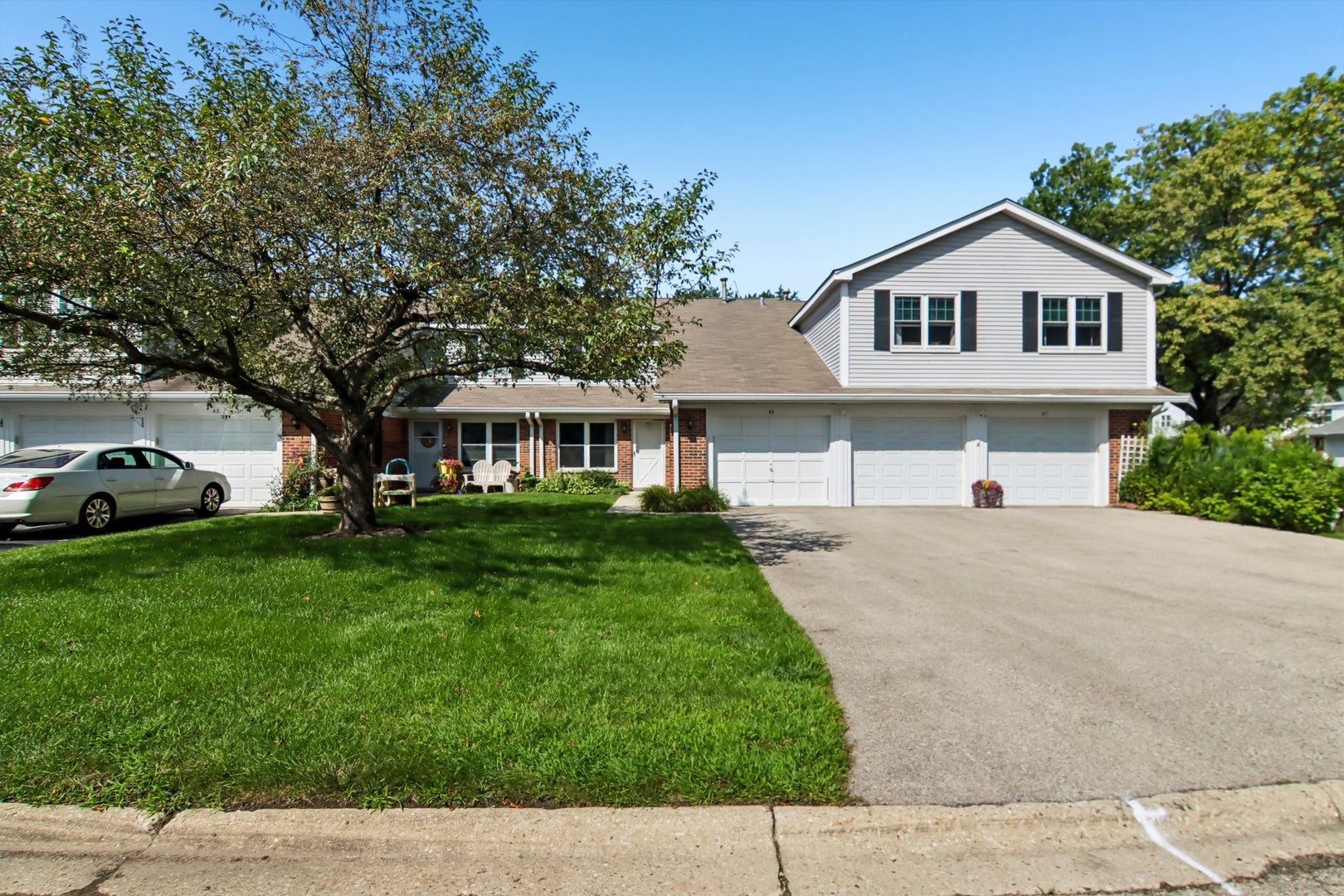 45 Willow Circle, Cary IL 60013
