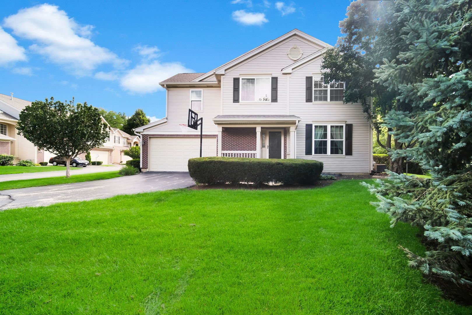 2451 Stonegate Road, Algonquin IL 60102