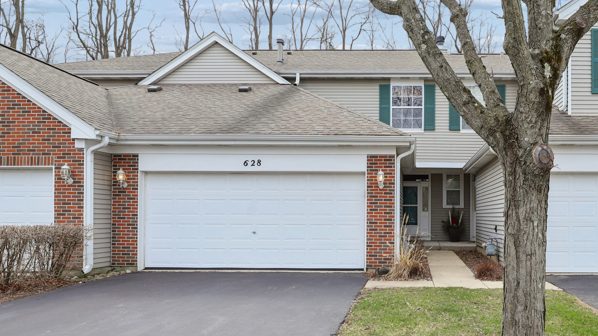 628 King Court Unit 628, East Dundee IL 60118