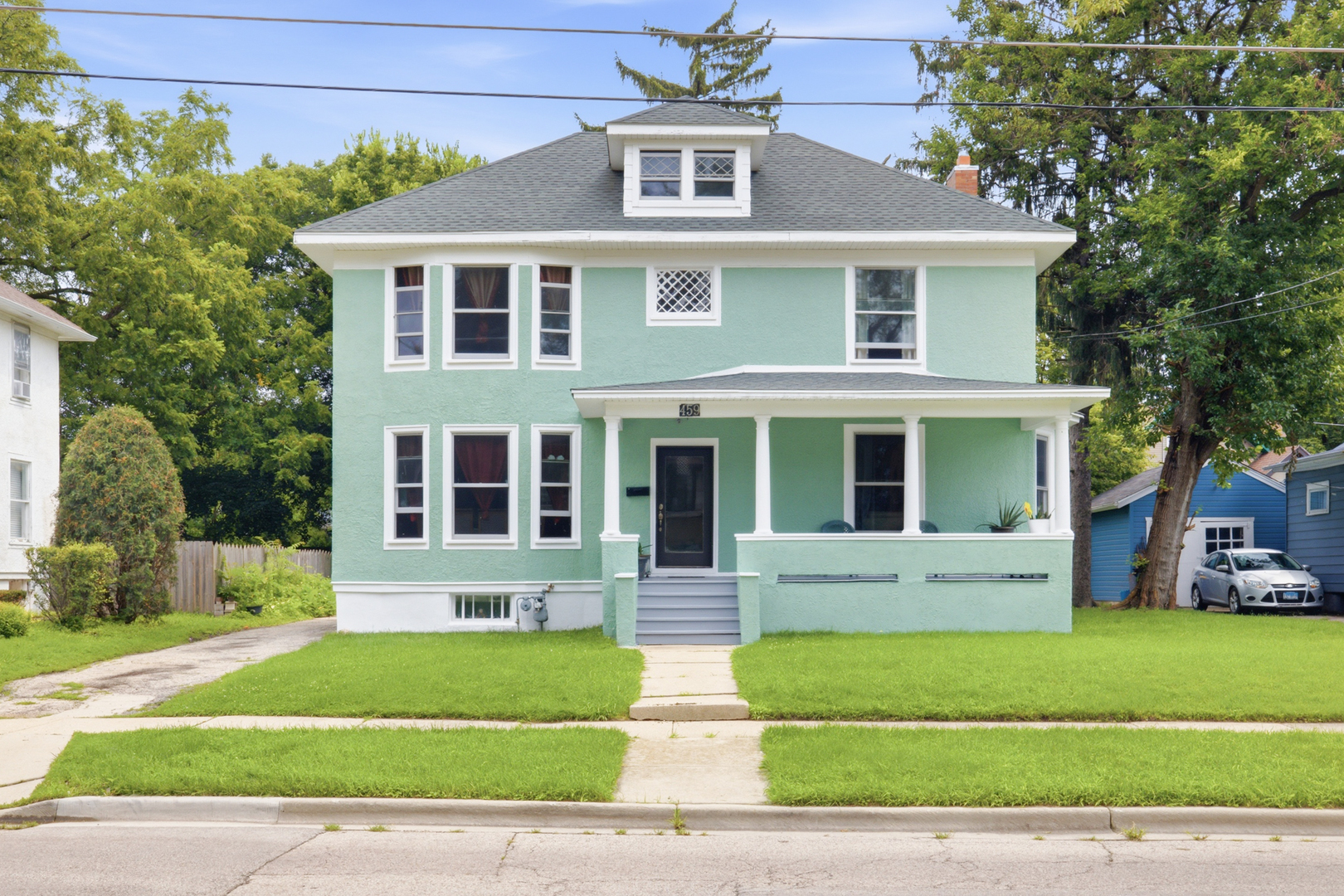 459 N Spring Street, Elgin IL 60120