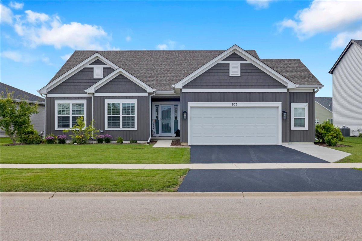 635 Maplewood Circle, Elburn IL 60119