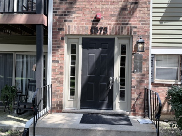 1573 Raymond Drive Unit 102, Naperville IL 60563