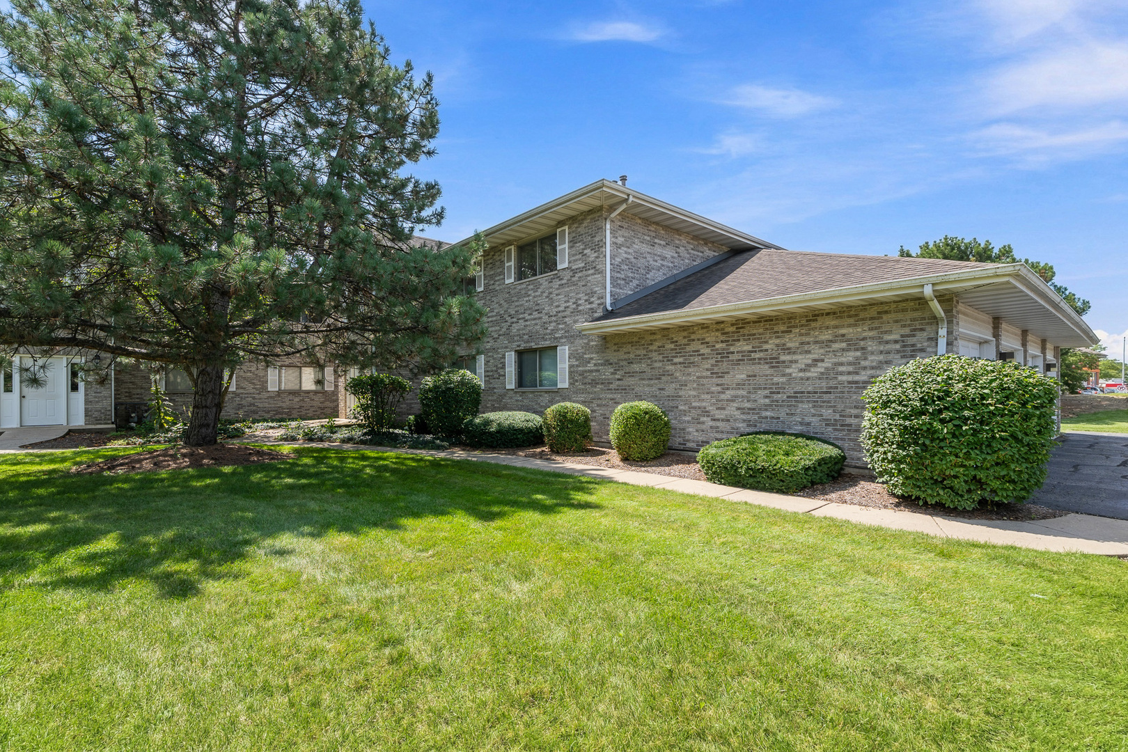 340 Loyola Drive Unit D, Elgin IL 60123