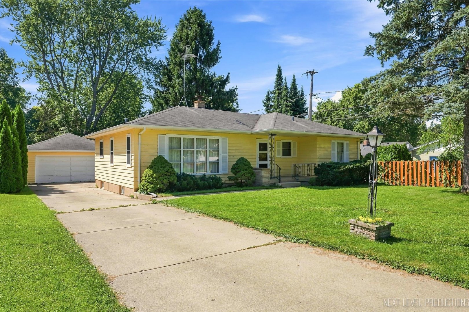 846 N Fifth Avenue, Geneva IL 60134