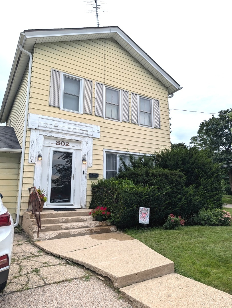 802 Erie Street, Elgin IL 60123