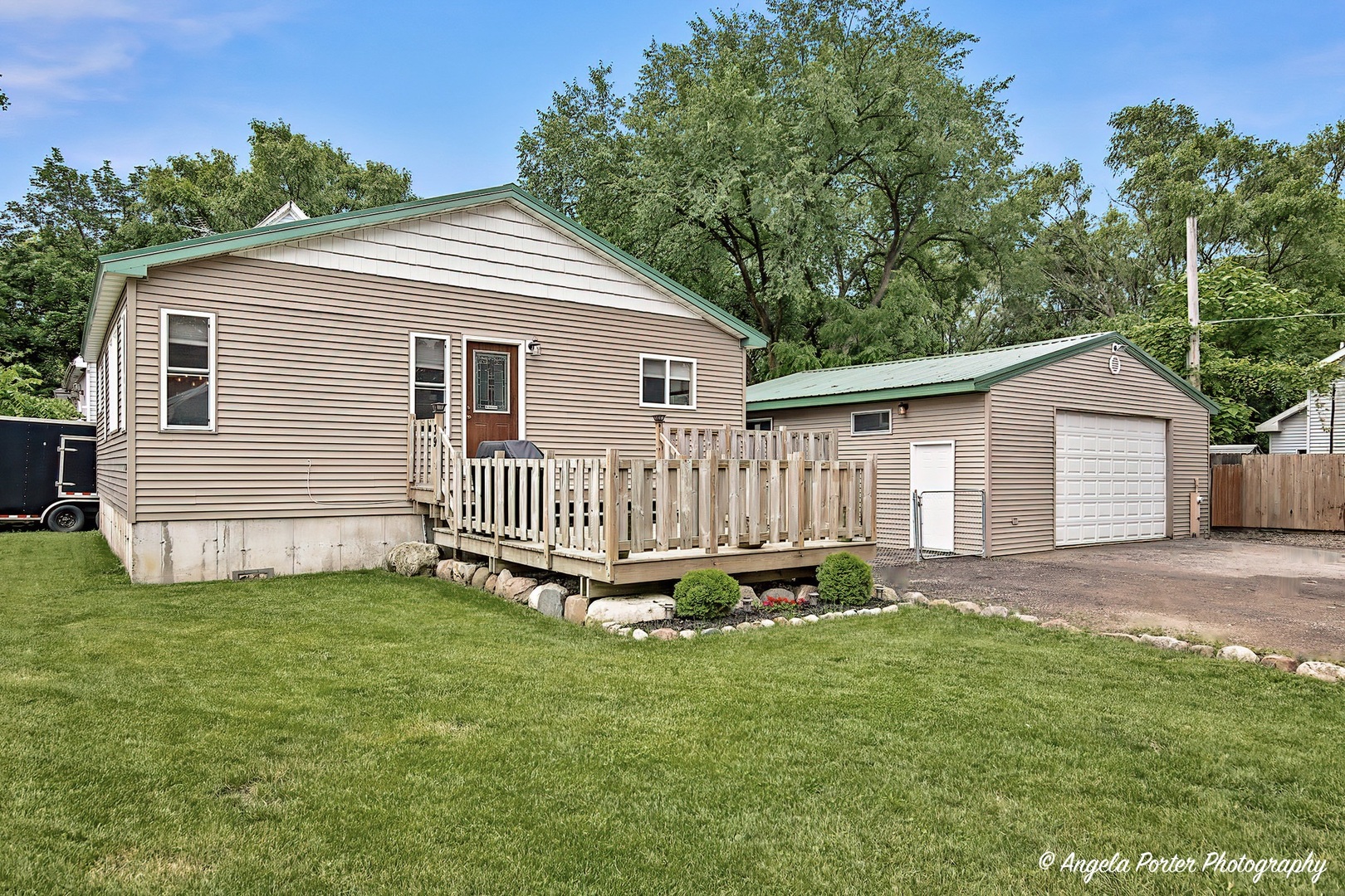39 Fairfax Road, Fox Lake IL 60020