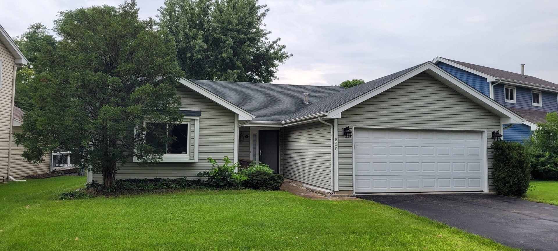 530 SPRINGHILL Circle, Naperville IL 60563