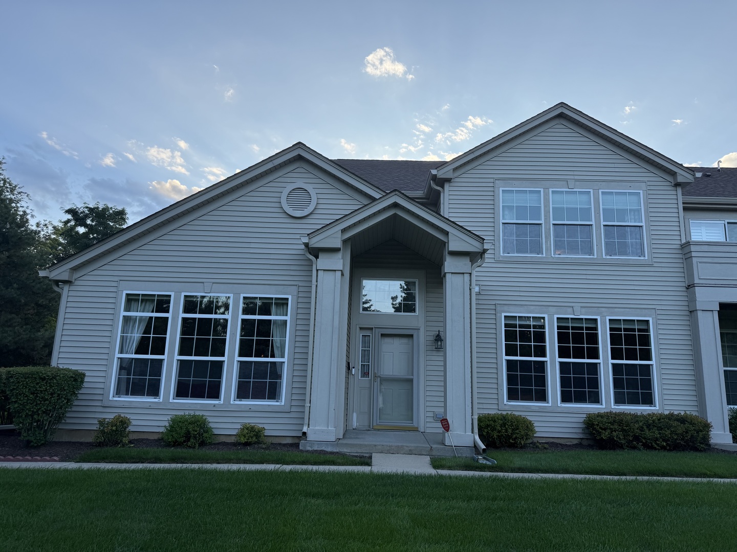 2503 Oak Drive Unit 2503, West Dundee IL 60118