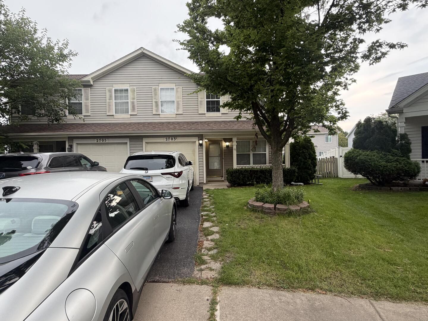 2703 N Glenwood Court, Naperville IL 60564