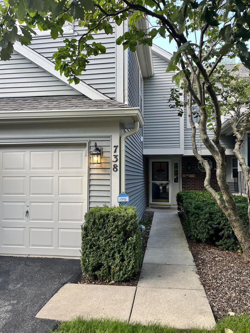 738 Shady Oaks Court, Elgin IL 60120