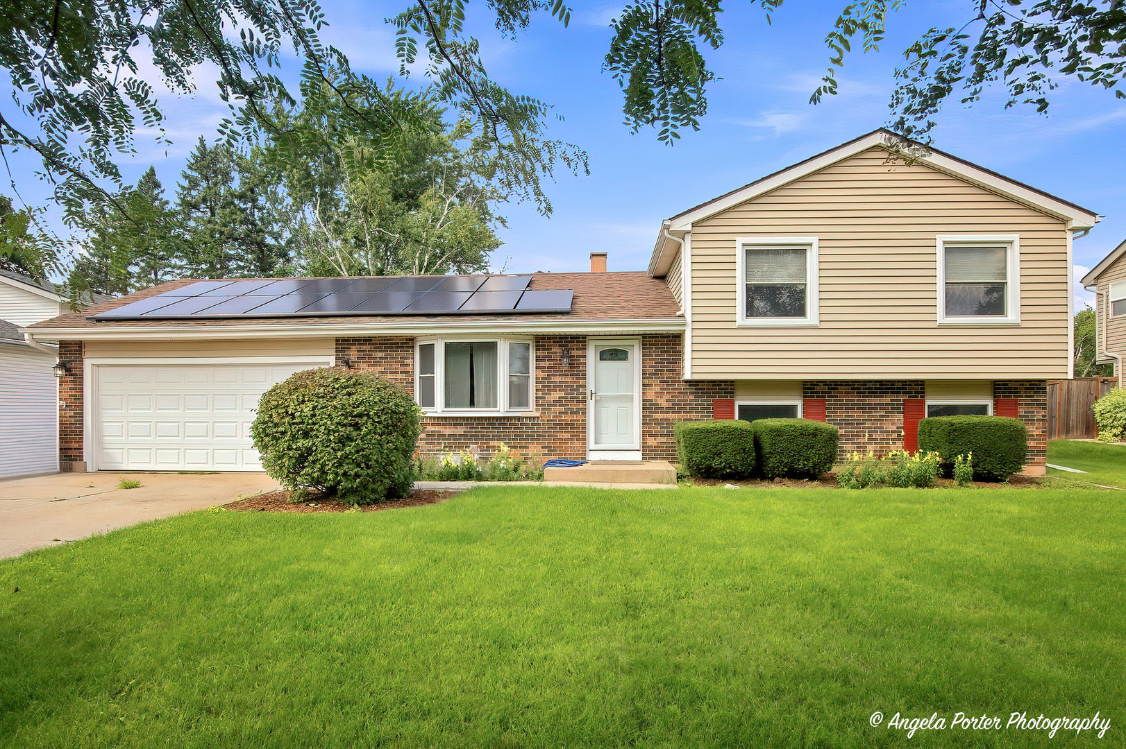 5112 W Greenbrier Drive, Mchenry IL 60050