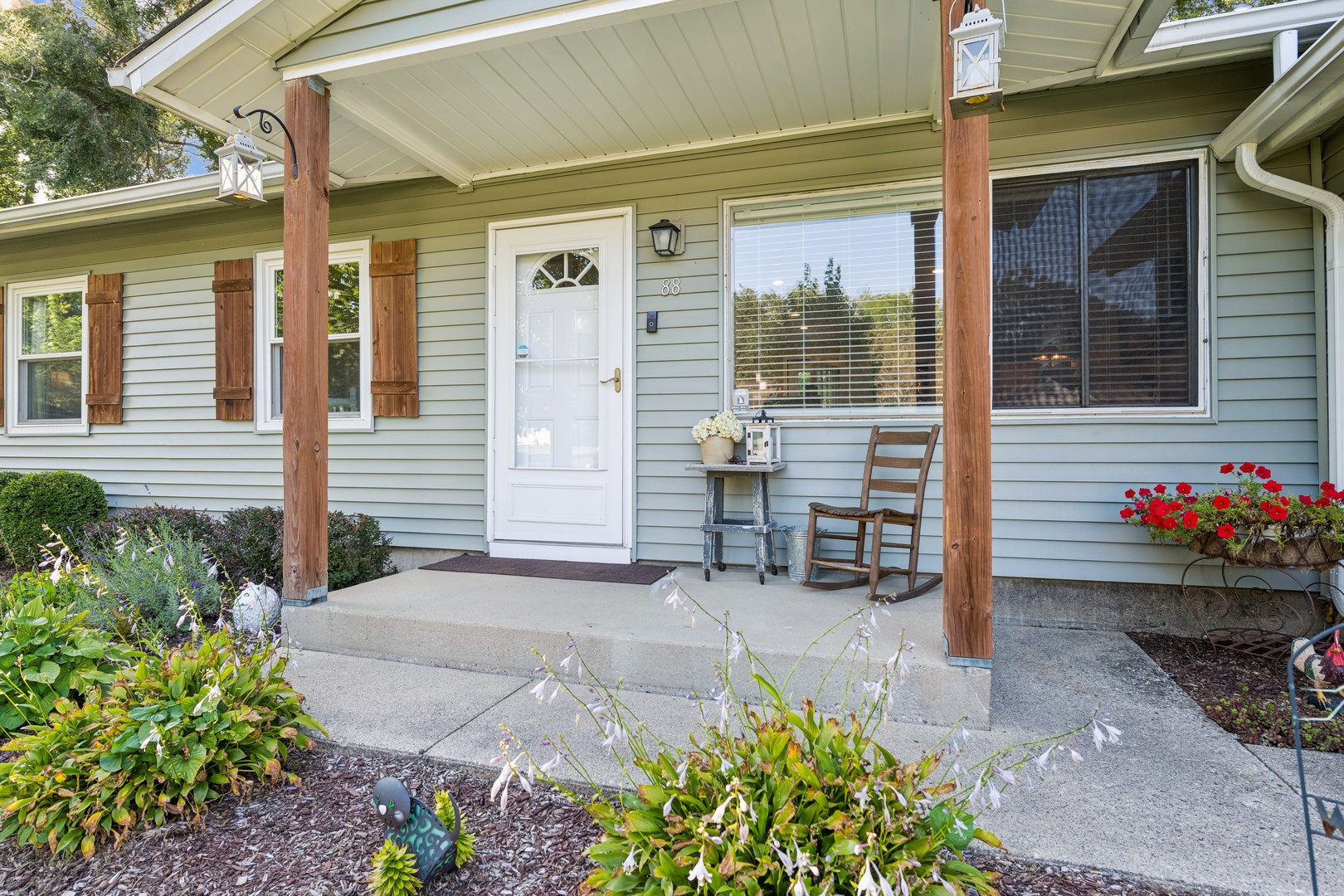 88 S Seebert Street, Cary IL 60013