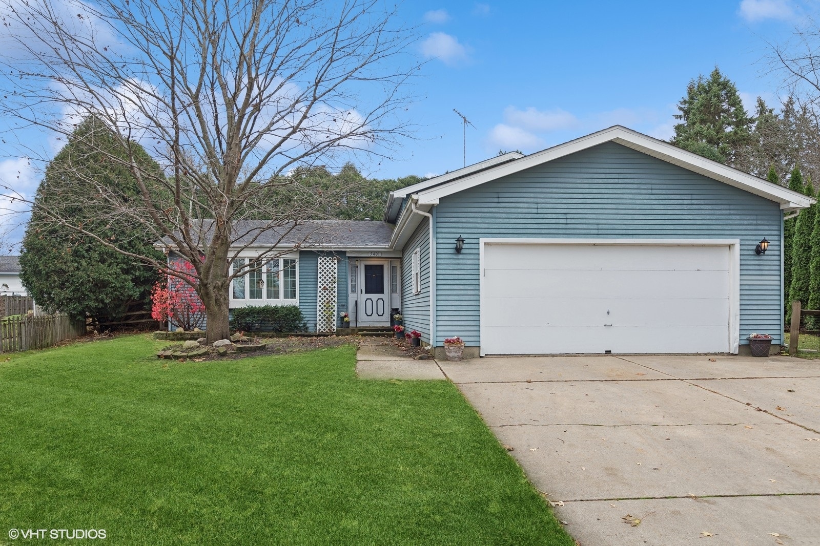 5401 W Chasefield Circle, Mchenry IL 60050