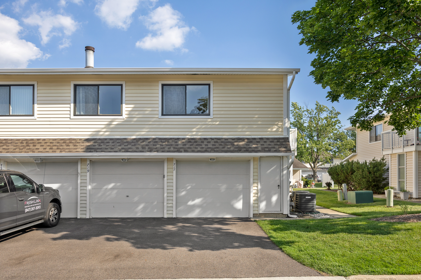 717 Whitesail Drive Unit 717, Schaumburg IL 60194