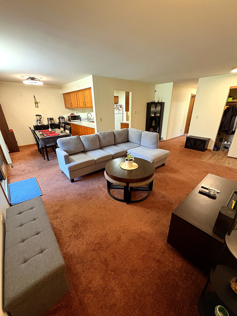 940 Jefferson Avenue Unit B, Elgin IL 60120