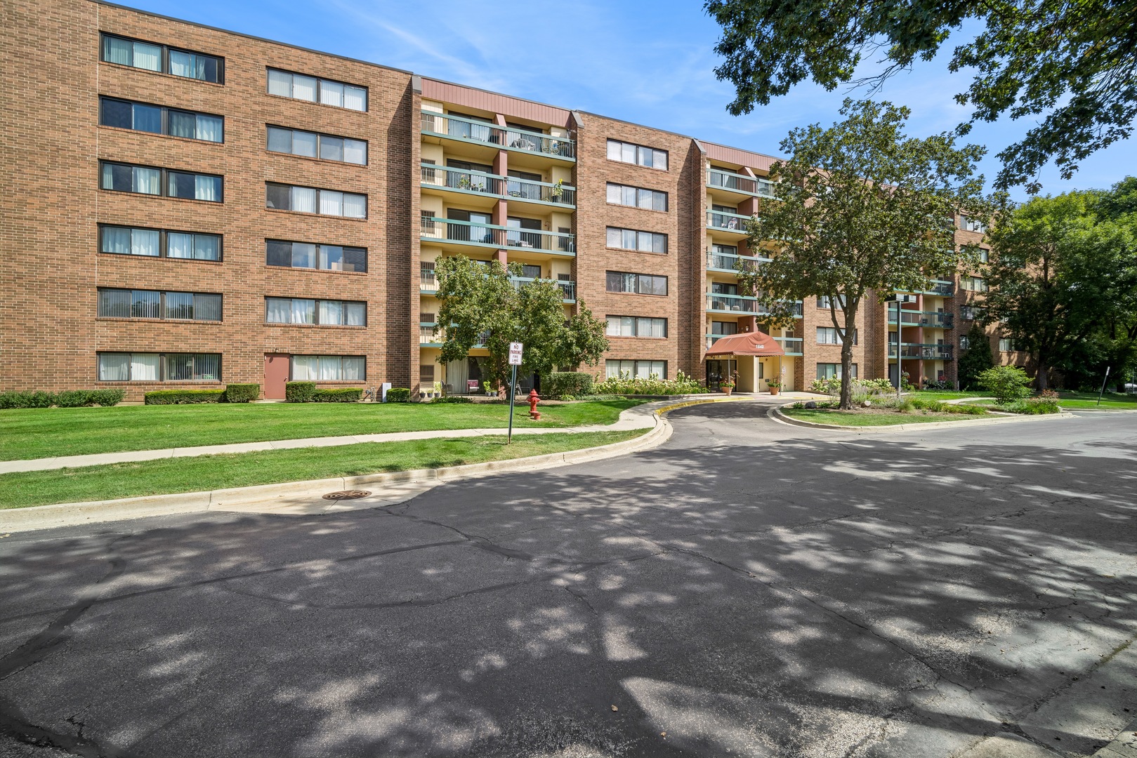 1840 Huntington Boulevard Unit 305, Hoffman Estates IL 60169