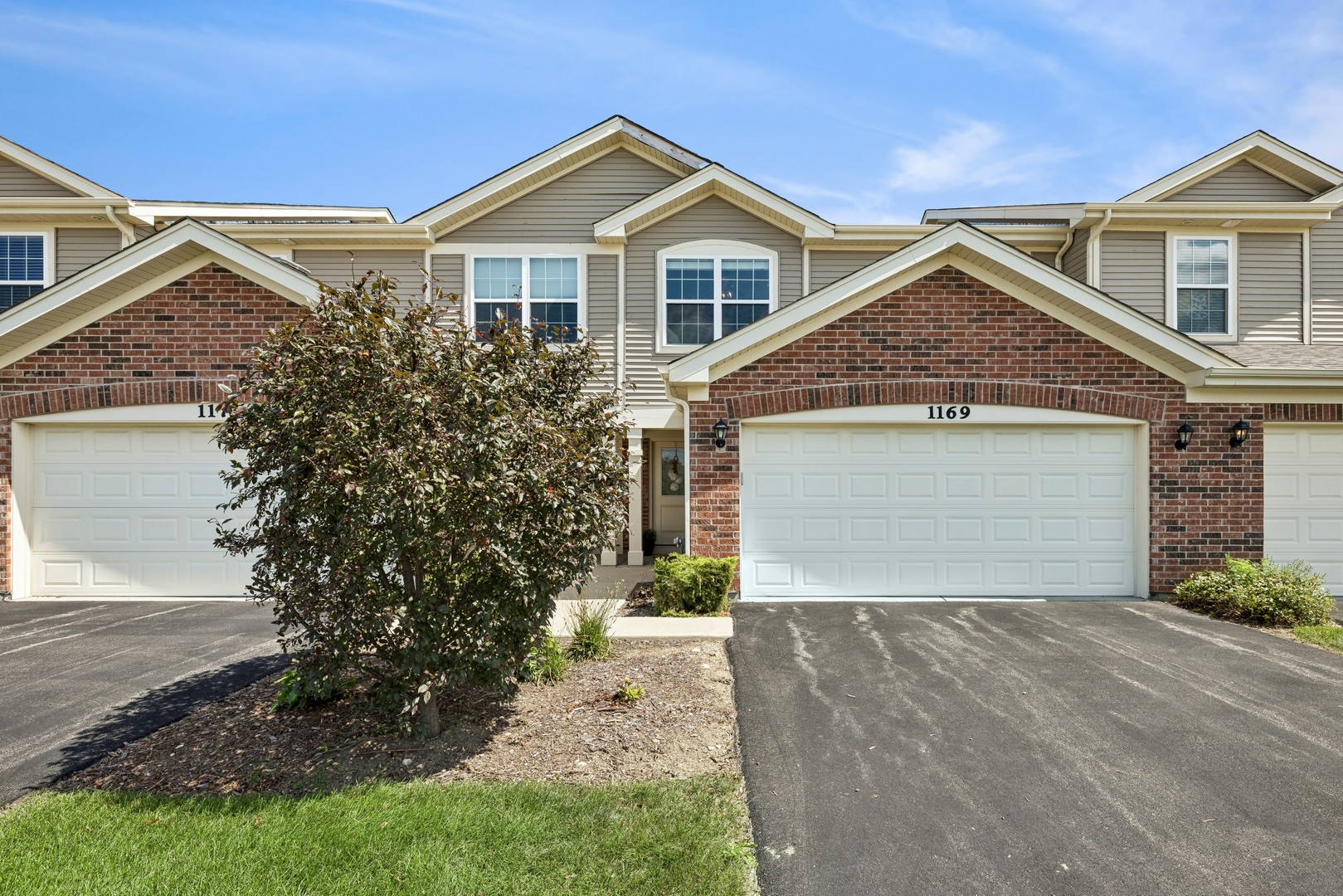 1169 Amber Drive, Cary IL 60013