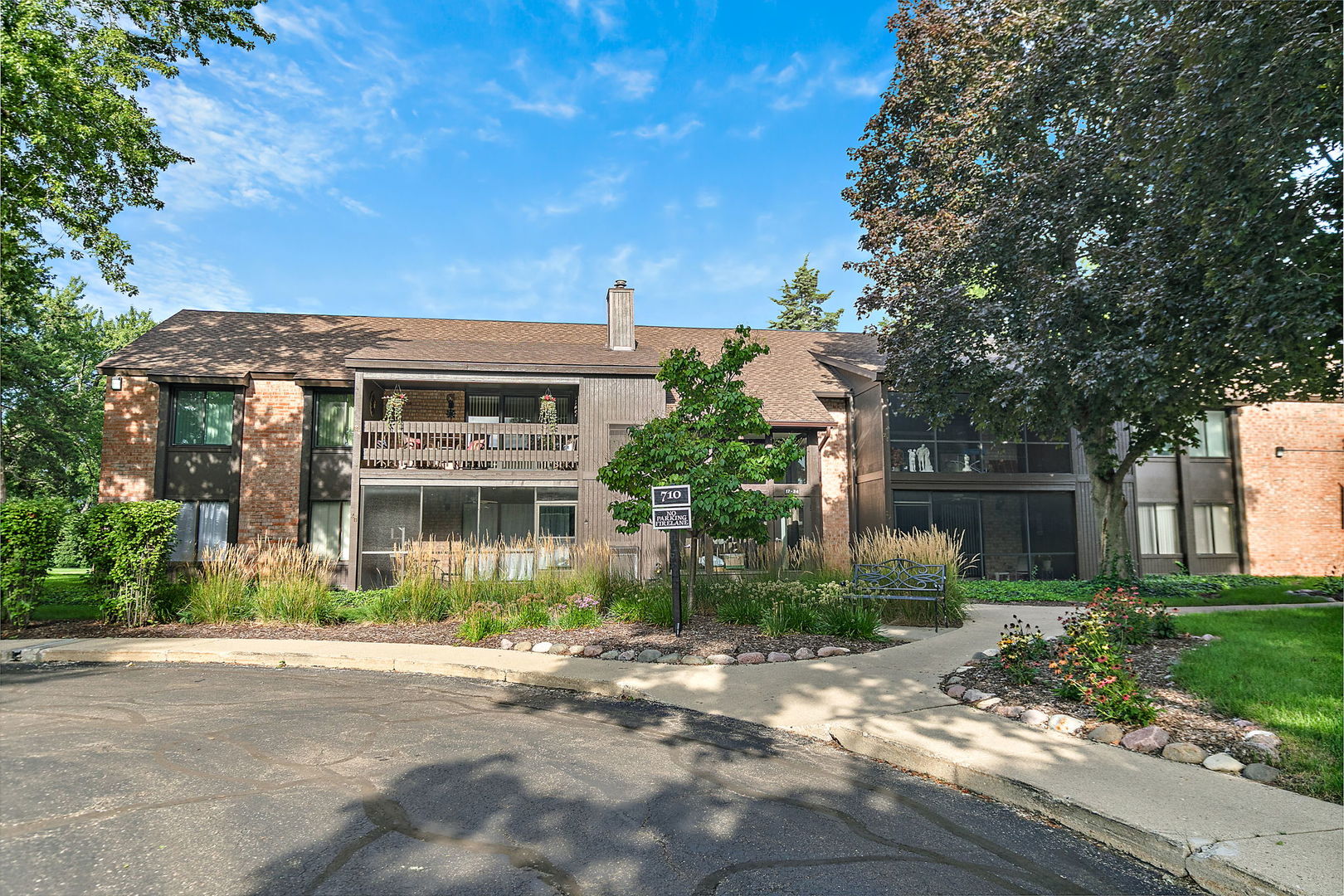 710 Saint Andrews Lane Unit 22, Crystal Lake IL 60014